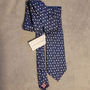 Vineyard vines tie